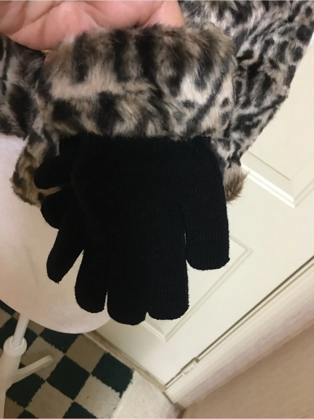 Vintage Leopard Print Faux Fur Scarf and glove set - Black & Brown